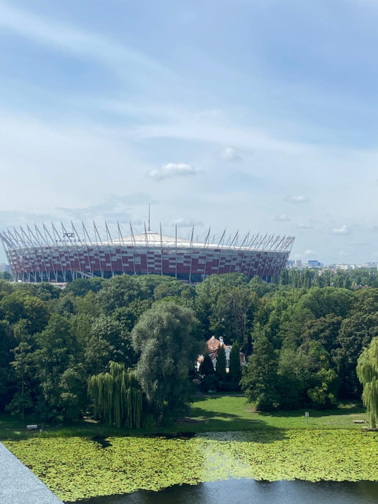 Dedek Park - Historyczny Dworek W Pieknym Parku Skaryszewskim Obok Stadionu Narodowego Varsovia Exterior foto